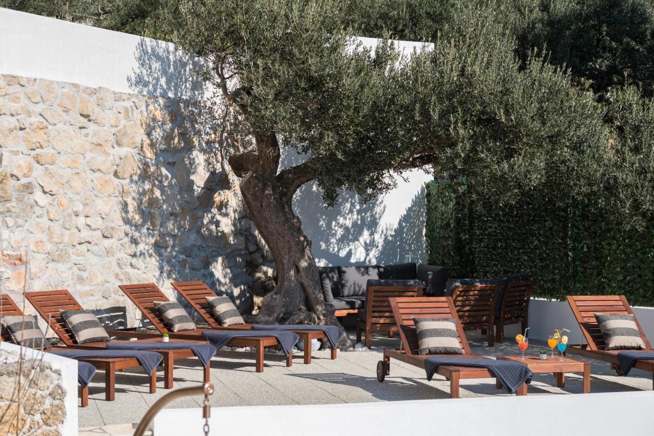 Villa Petra Apartment With Private Pool Makarska Bagian luar foto