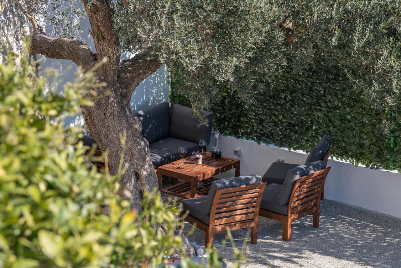 Villa Petra Apartment With Private Pool Makarska Bagian luar foto