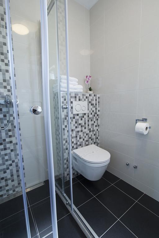 Villa Petra Apartment With Private Pool Makarska Bagian luar foto