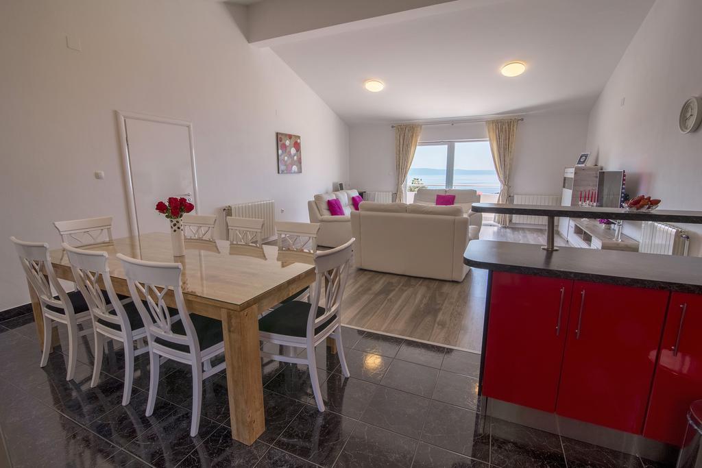 Villa Petra Apartment With Private Pool Makarska Bagian luar foto