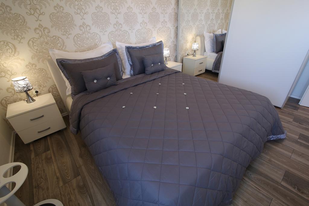 Villa Petra Apartment With Private Pool Makarska Bagian luar foto