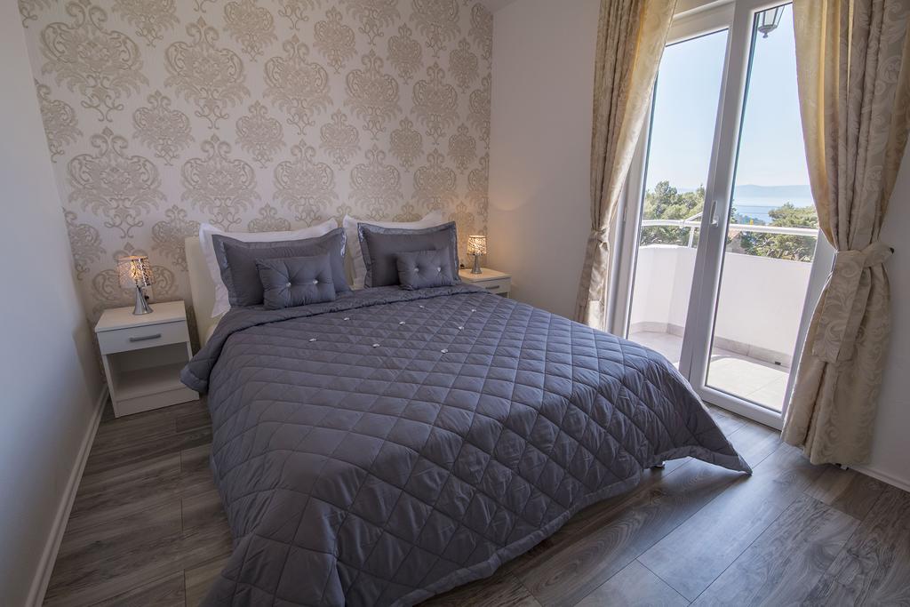 Villa Petra Apartment With Private Pool Makarska Bagian luar foto