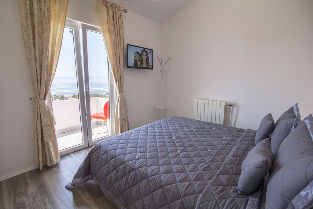 Villa Petra Apartment With Private Pool Makarska Bagian luar foto